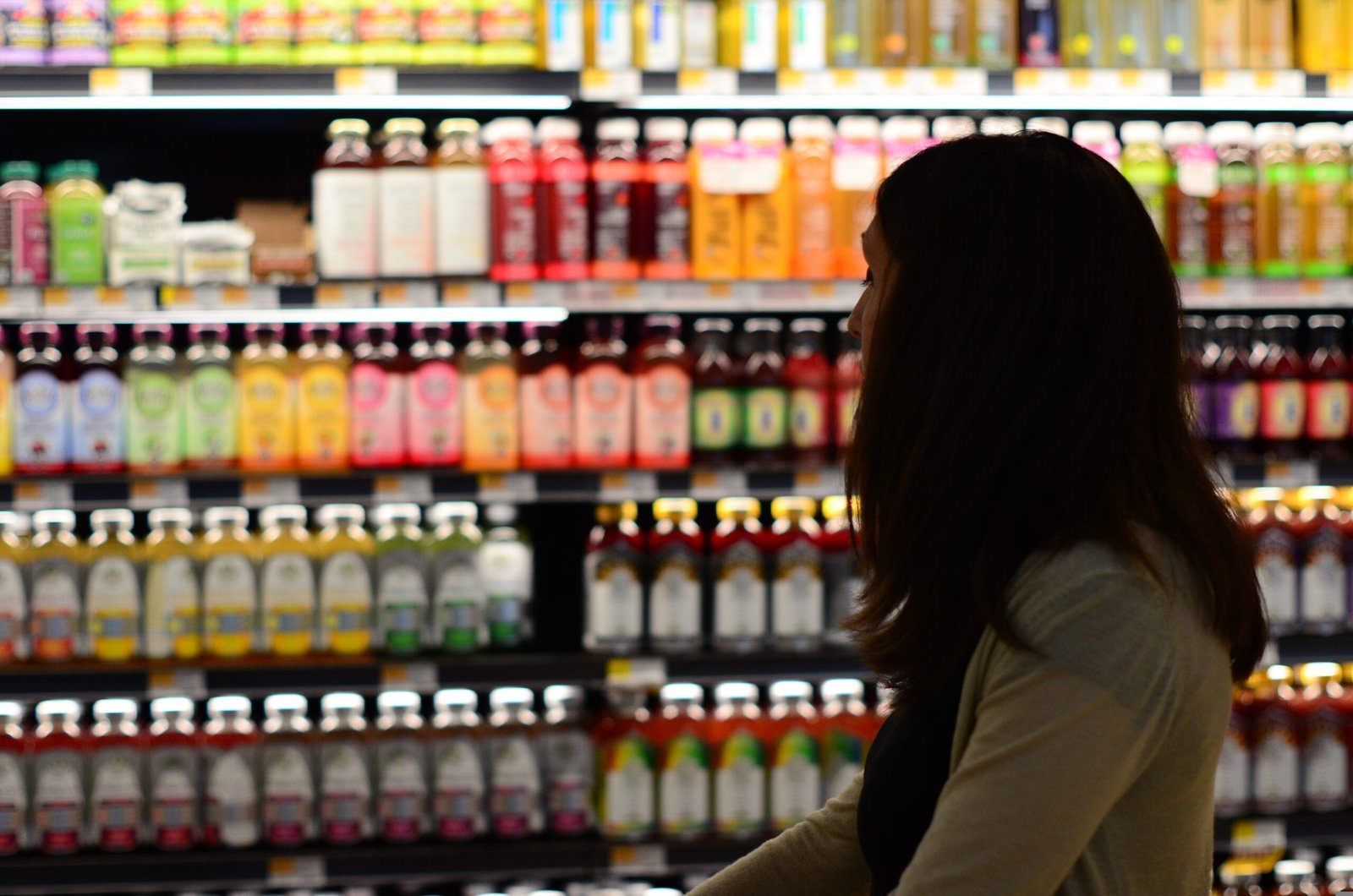 Cartão Carrefour ou Cartão Atacadão: comparação para escolher o melhor em 2026